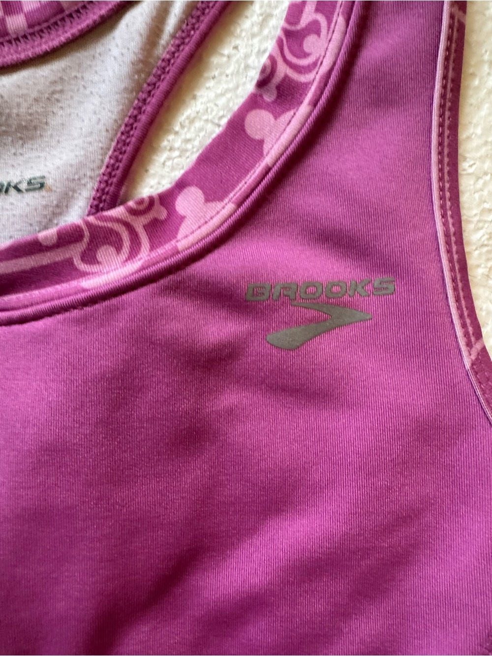 Brooks Razor Back Tank Top Women's Medium - Picture 3 of 11